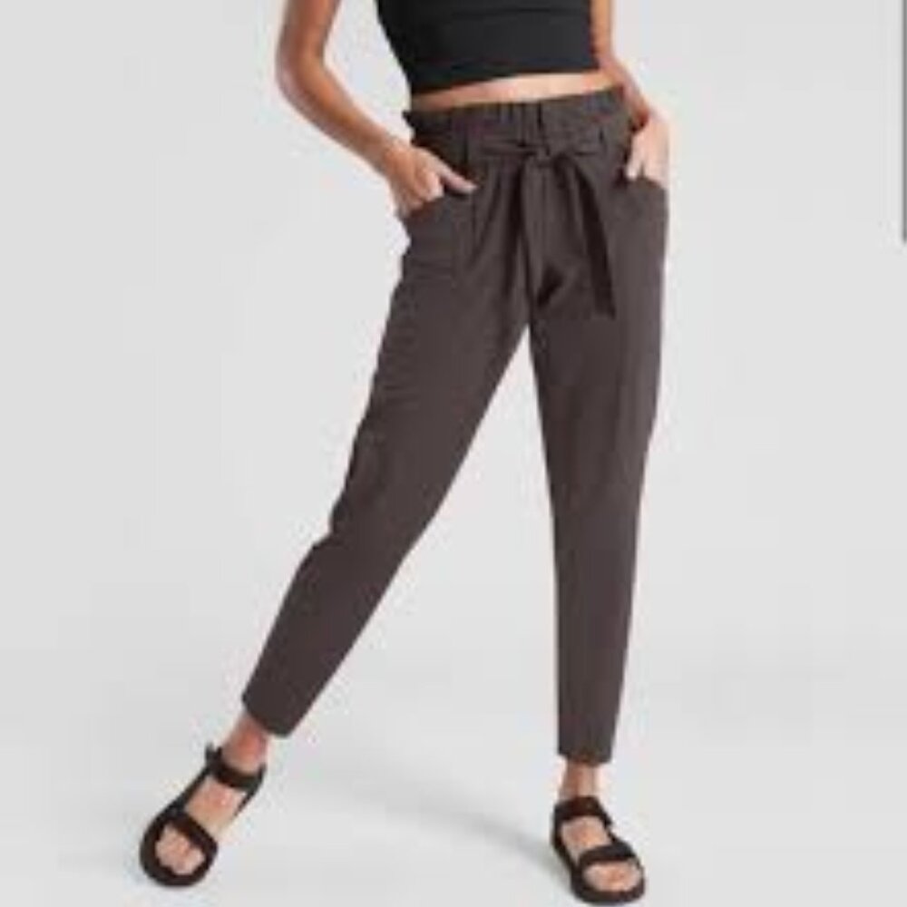 Athleta "Skyline" Featherweight Tapered Joggers Travel Pants in Arbor Olive 0